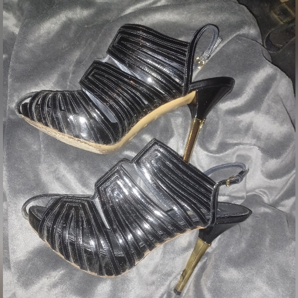 Strappy Slingback Heels by Louis Vuitton - Picture 4 of 7